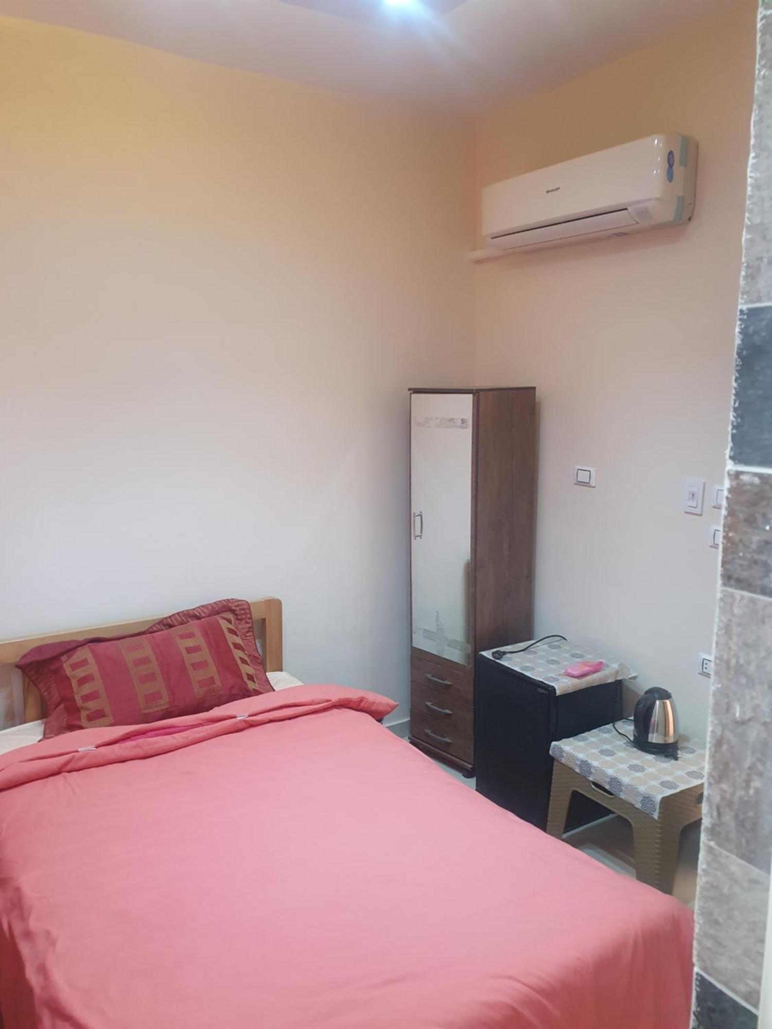 Andy Guest House Pyramids View Kafret el-Gabal Exterior foto